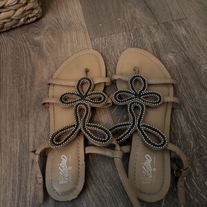 Size 6, Beige Beaded Sandals